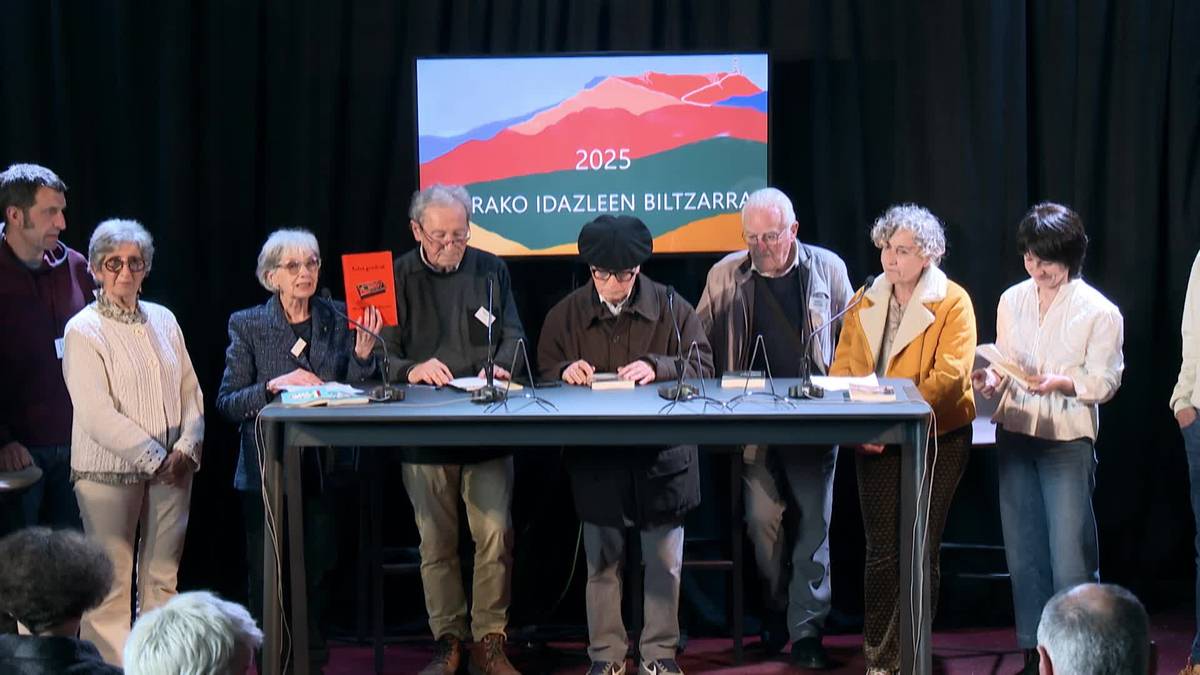 Maiatz argitaletxearen berritasunen aurkezpena