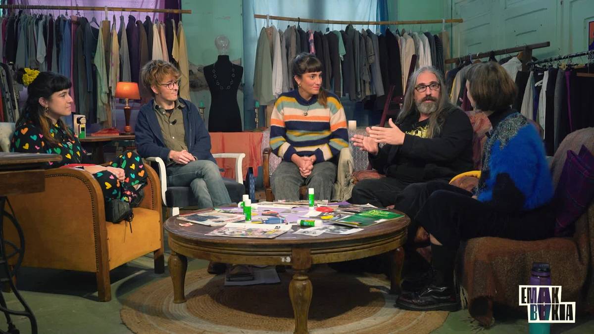 Emak Bakia #3 Kidetasuna, izpi anitzetako kolaketak